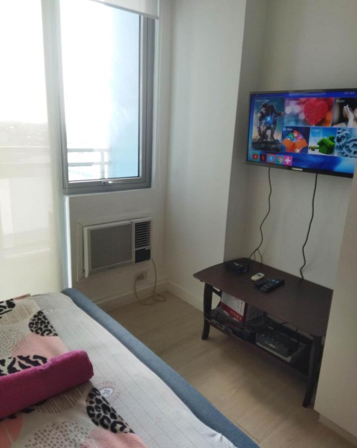 Home At Sm Bicutan Manila Esterno foto