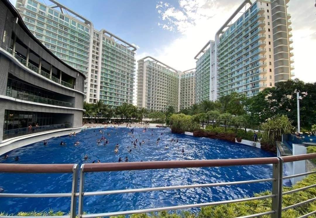 Home At Sm Bicutan Manila Esterno foto